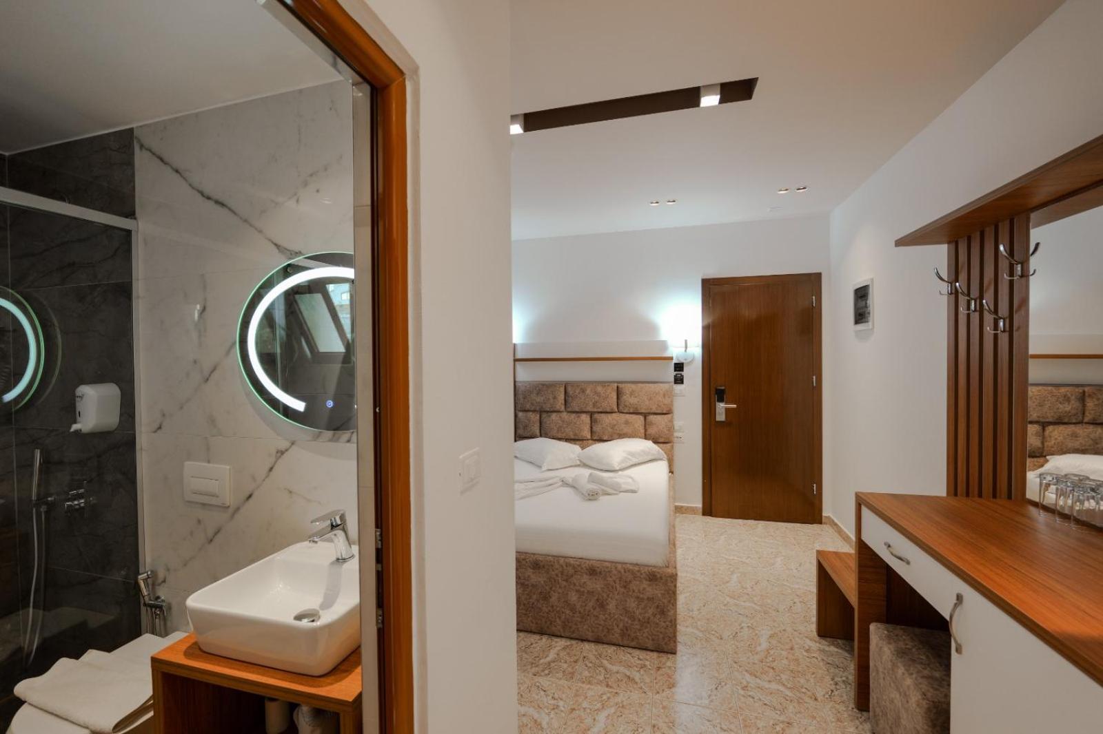Hotel Meta Ksamil Eksteriør billede